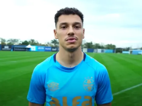 Torcida do Grêmio se encanta com lateral Enzo após golaço marcado em treino