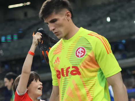 Internacional pode ter desfalque de Rochet e torcida lamenta saída de John