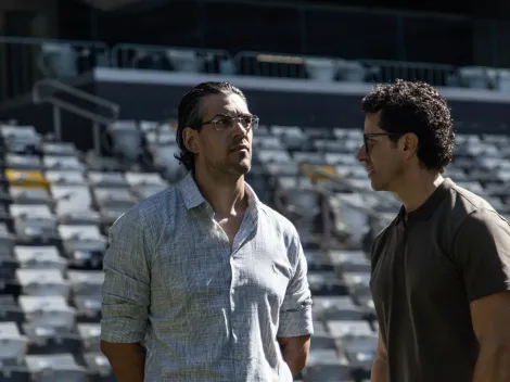 Torcida do Atlético-MG protesta contra Bracks e Nicola fala sobre possível demissão