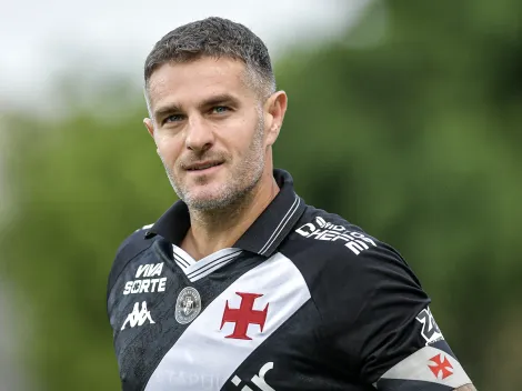 Ramon pede Vegetti na reserva do Vasco contra o Flamengo: “Tem que sair do time”
