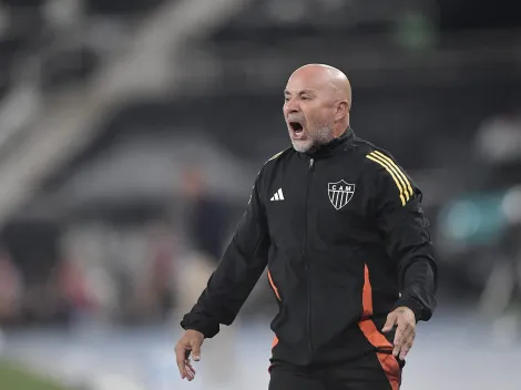 Atlético-MG toma gol com um jogador a mais e perde a partida