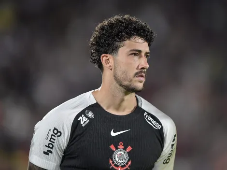Flamengo x Corinthians: Gustavo Henrique questiona gol polêmico