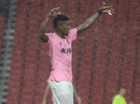 Vitão elogia esquema e vibra com vitória do Inter