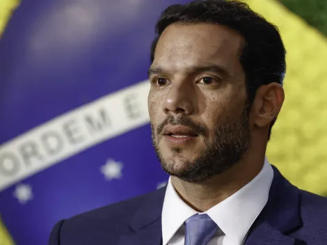 Samir Xaud concorda com Marlon e afasta árbitros após erro