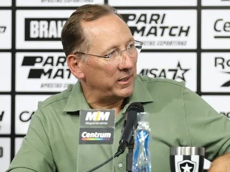 Botafogo negocia retira de John Textor e aporte com a Eagle