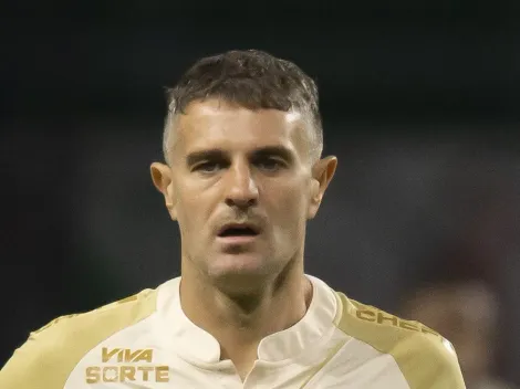 Vegetti quer permanecer no Vasco em 2026 em meio ao interesse do Santos