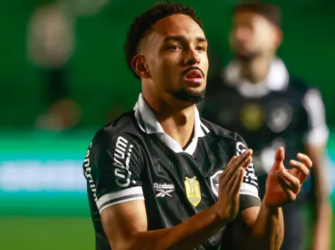 Vitinho deve iniciar Japão x Brasil no banco de reservas