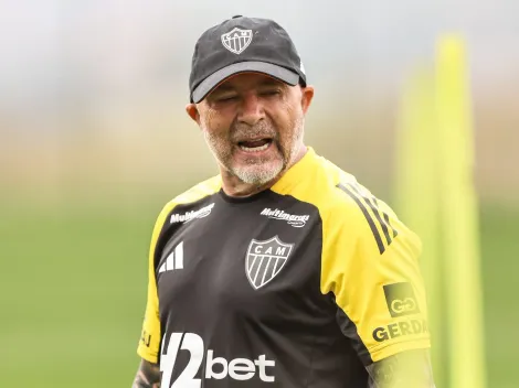 Sampaoli corrige falhas aéreas e transforma problema em trunfo ofensivo