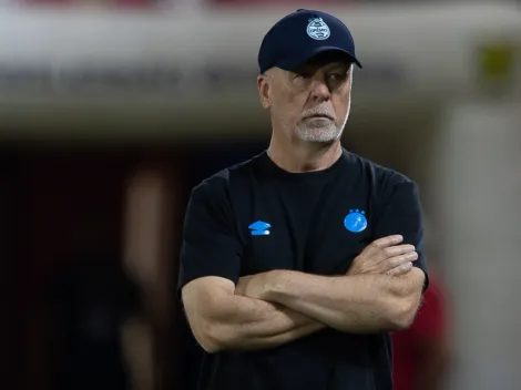 Mano Menezes conta com estrela de Carlos Vinicius