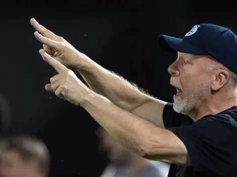 Mano defende Edenilson e elogia resposta em campo diante do SPFC