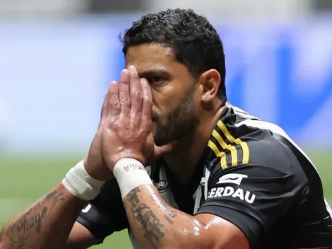 Sampaoli tem reunião com Hulk e decide afastá-lo do time titular