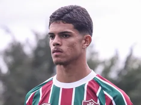 Botafogo tenta a contratação de Júlio Fidelis, lateral do Fluminense