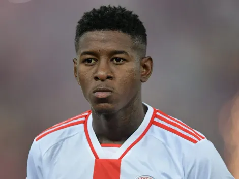 Zagueiro foi substituído no duelo contra o Bahia ainda no primeiro tempo e agora deixa o departamento médico com séria preocupação