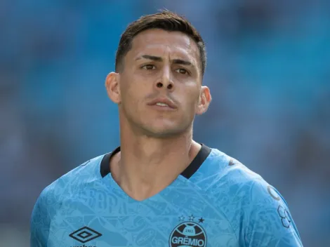 Pavón ganha vaga de titular do Grêmio contra o Juventude
