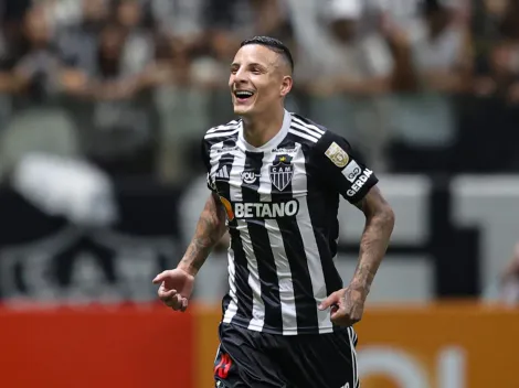 Guilherme Arana se destaca com gol diante do Independiente del Valle