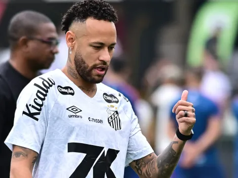 Neymar é poupado contra o Palmeiras por causa do gramado sintético do Allianz