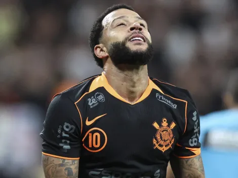 André Ramalho atrapalha Depay em lance incrível pelo Corinthians