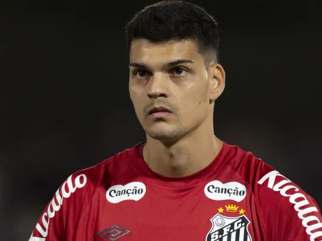 Brazão falha e vira vilão em derrota do Santos para o Flamengo