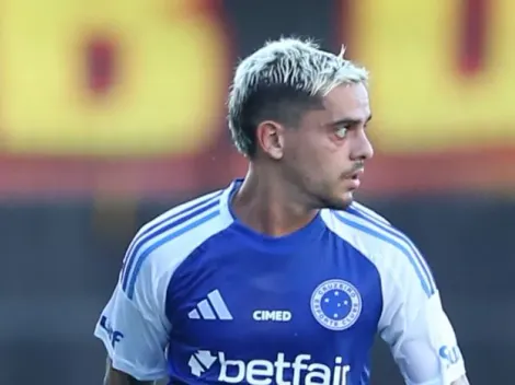 Cruzeiro e Corinthians avaliam futuro de Fagner que segue em aberto para 2026
