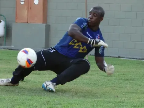 Ex-goleiro do Cruzeiro vira motorista de ambulância