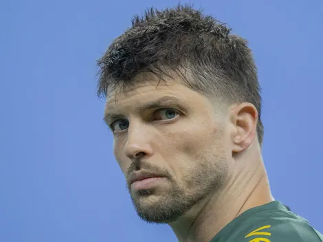 Tiago Volpi puxa a fila de pendurados do Grêmio