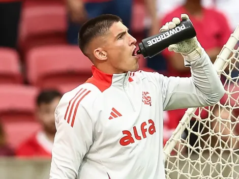 Rochet volta ao gol do Inter contra o Santos