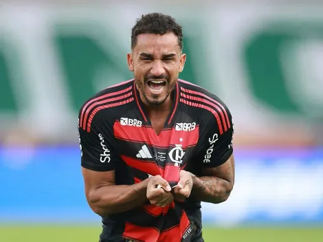 Danilo marca o primeiro gol do Flamengo na final da Libertadores