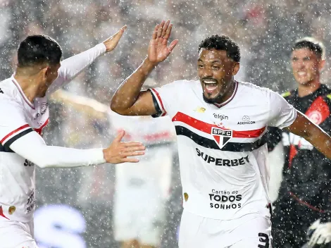 São Paulo goleia Internacional e complica rival no Brasileirão Betano
