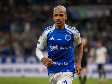 Cruzeiro troca patrocinador máster durante jogo com o Botafogo