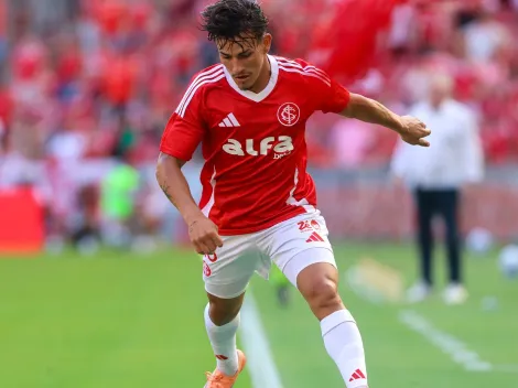 Inter vence, se salva e vive polêmica com Bernabei