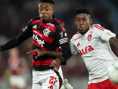 Cobiçado pelo Flamengo, Vitão desconversa sobre continuar no Internacional