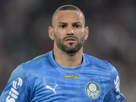 Palmeiras endurece jogo e condiciona liberação de Weverton ao Grêmio