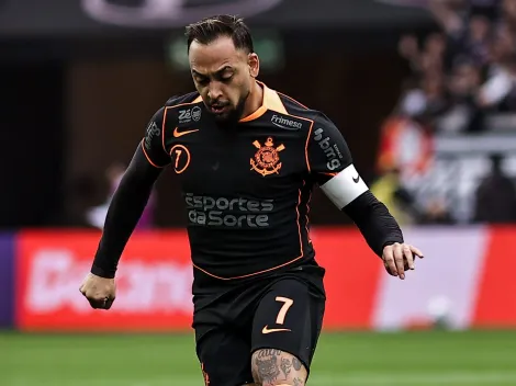 Erro de Maycon após passe de Memphis irrita a Fiel torcida