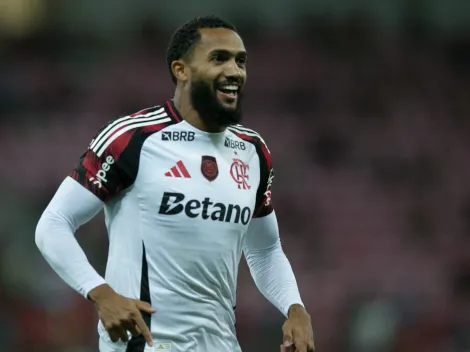 Flamengo planeja rescisão de Carlinhos e define futuro de emprestados