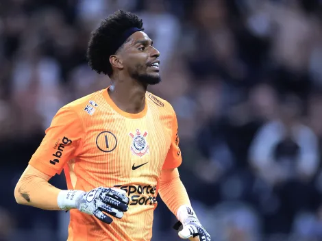 Hugo Souza nunca perdeu para o Vasco como profissional