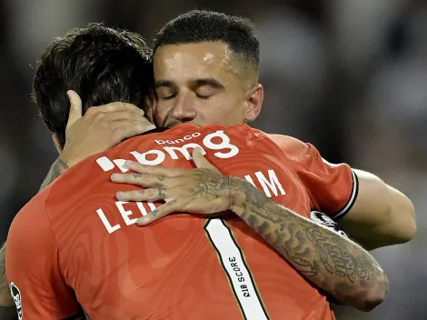 Torcida do Vasco culpa Léo Jardim após perder Copa do Brasil