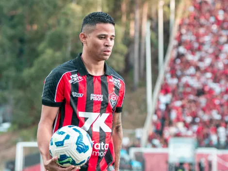São Paulo negocia Erick com Vitória e Coritiba em disputa aberta