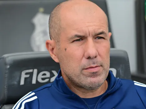 Jardim aparece com uniforme do Cruzeiro em mensagem de Natal