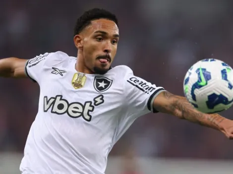 Atlético-MG entra na briga por Vitinho, alvo do Cruzeiro