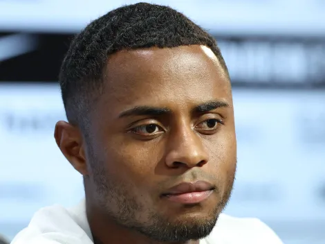 Emprestado pelo Corinthians, Palacios soma dois meses sem ser relacionado