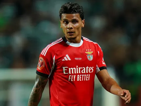 Escorregão de Richard Ríos vira assunto em partida do Benfica