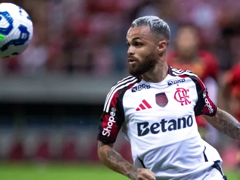 Ausência de propostas deve manter Michael no Mengão