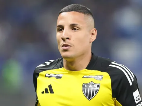 Guilherme Arana se emociona ao se despedir oficialmente do Atlético-MG