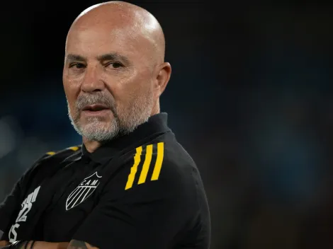 Atacante está de saída do Atlético para jogar a Série B, com aval de Sampaoli