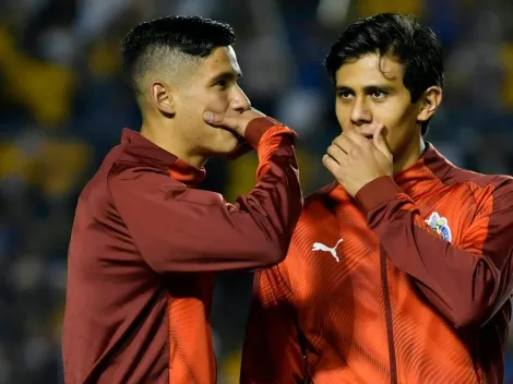 Macías y Antuna ya preparan salida de Chivas