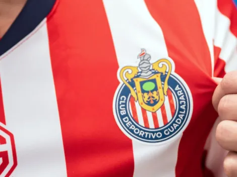 La afición explota contra los refuerzos de Chivas