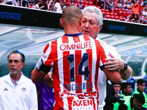 Chivas pierde a Chicharito un mes