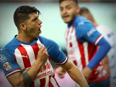 ¿Por qué Alan Pulido viajó a Kansas tras ser anunciado con Chivas?