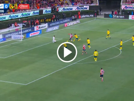 La gran jugada de Chivas que casi termina en gol: ¡Lo evitó Cota!