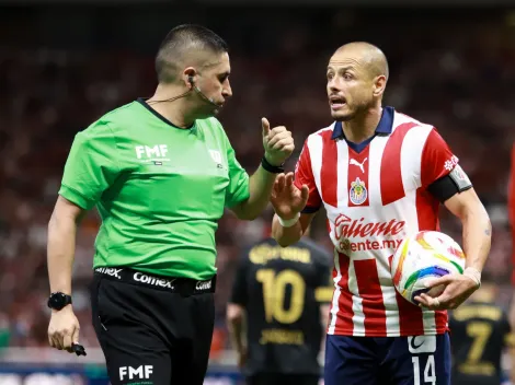 Óscar Mejía, el árbitro con el que suele sufrir Chivas
